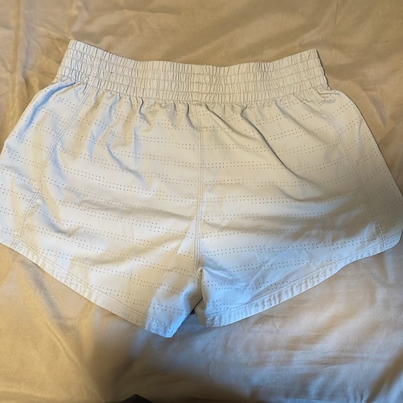 Shorts - Picture 2 of 4